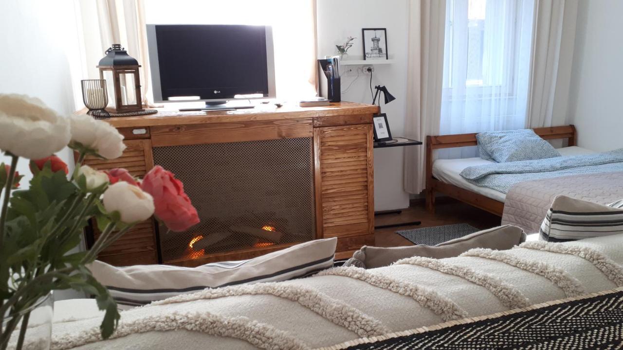 M&M Apartment Budapest House ภายนอก รูปภาพ