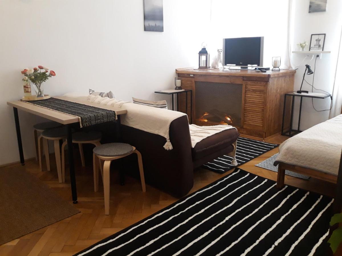 M&M Apartment Budapest House ภายนอก รูปภาพ